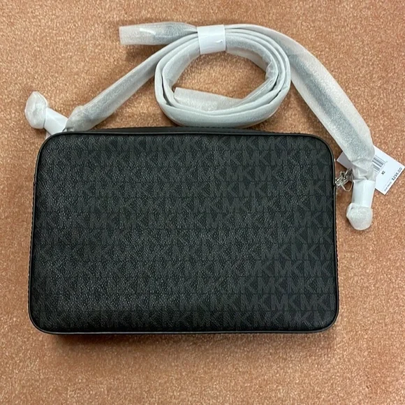 Michael Kors Jet Set Crossbody NWT - Picture 4 of 4